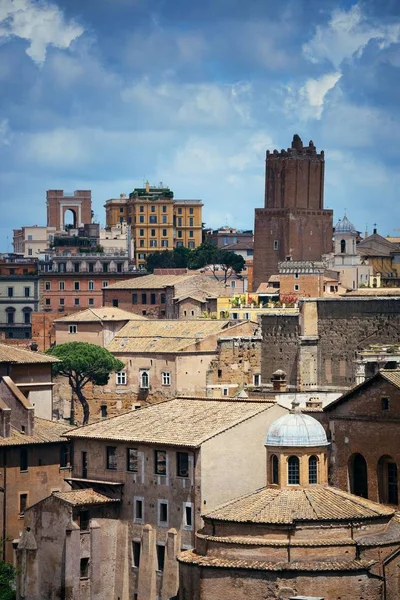歴史的建造物の遺跡とローマフォーラム イタリア — ストック写真