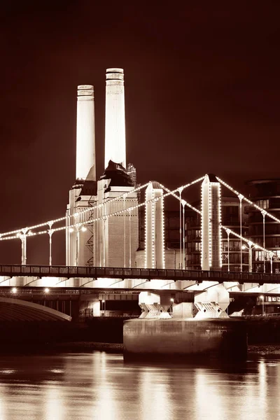 Battersea Güç Istasyonu Olarak Ünlü Londra Landmark Gece Thames Nehri — Stok fotoğraf