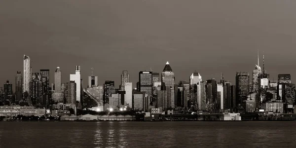 Skyline Von Midtown Manhattan Bei Abenddämmerung Mit Blick Über Den — Stockfoto