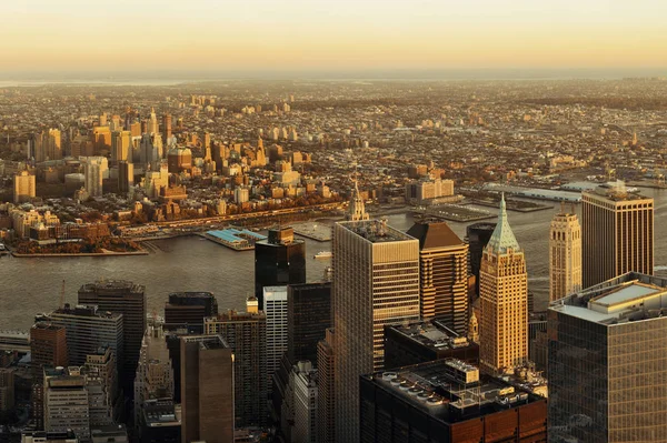 Manhattan Centrum Západu Slunce Střešní Pohled Městskými Mrakodrapy New Yorku — Stock fotografie