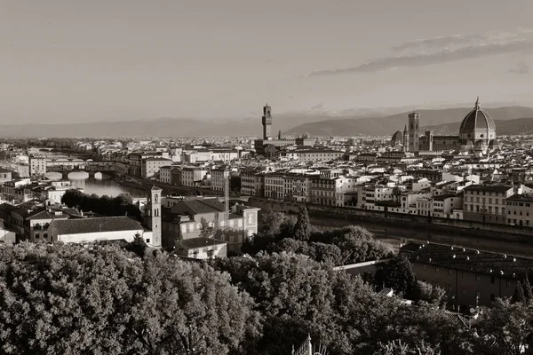 ピアッツァーレから見たフィレンツェのスカイラインミケランジェロ — ストック写真