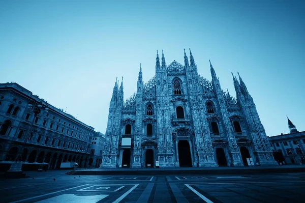 이탈리아의 대성당 이탈리아어 Piazza Del Duomo 탈리아 밀라노의 중심지이다 — 스톡 사진