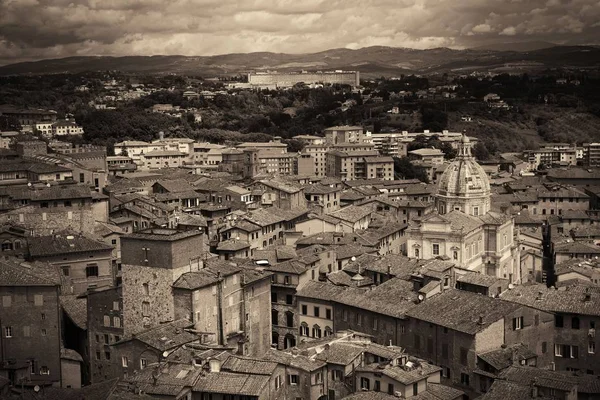 Talya Tarihi Binaları Olan Ortaçağ Şehri Siena Çatı Manzaralı — Stok fotoğraf