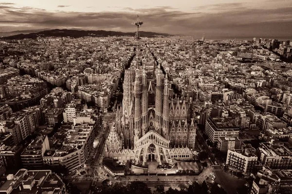 Luftaufnahme Der Basilika Sagrada Familia Als Berühmtes Wahrzeichen Barcelona Spanien — Stockfoto