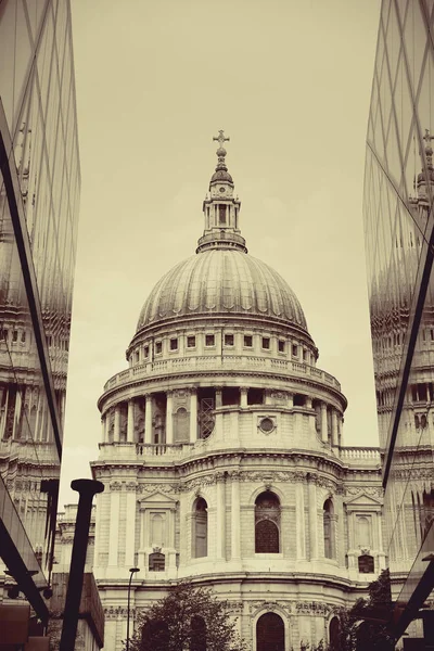 Pauls Kathedrale Und Reflexionen Tag London — Stockfoto