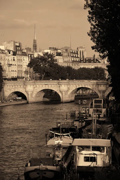Szajna Történelmi Építészet Párizsban Franciaországban — Stock Fotó