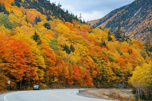 Highway Und Herbstlaub White Mountain New Hampshire — Stockfoto