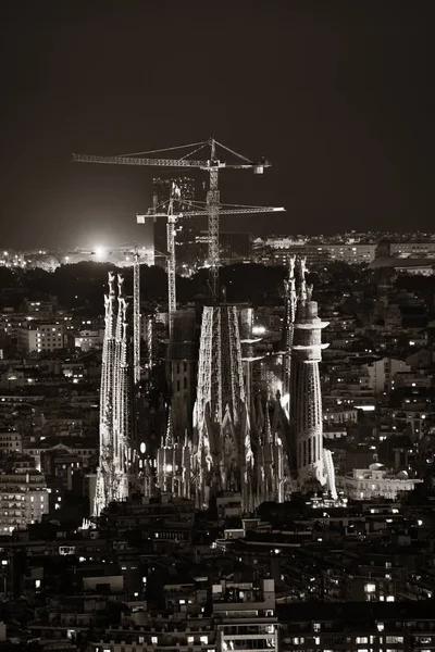 Sagrada Familia Med Byens Skyline Natten Barcelona Spanien - Stock-foto