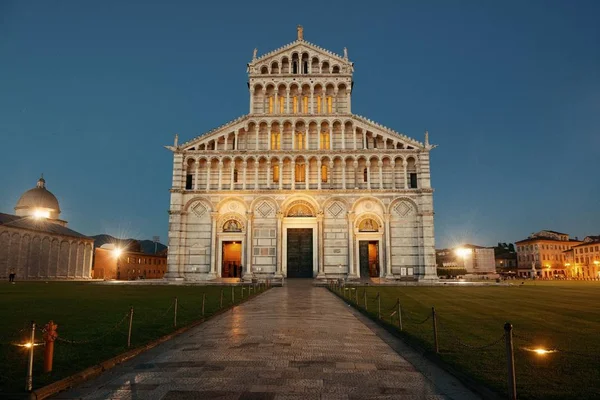 Katedra Piazza Dei Miracoli Lub Plac Cudów Pizie Włochy Nocy — Zdjęcie stockowe