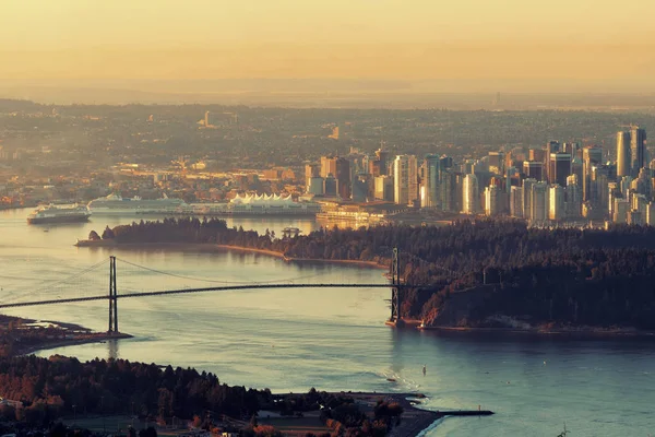 Vancouver Sonnenaufgang Mit Lions Gate Bridge Und Wolkenkratzern Kanada — Stockfoto