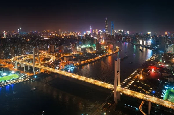 Shanghai Nanpu Puente Sobre Río Huangpu Con Tráfico Ocupado China —  Fotos de Stock