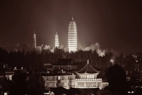 Dali Altstadtblick Mit Drei Pagoden Bei Nacht Yunnan China — Stockfoto
