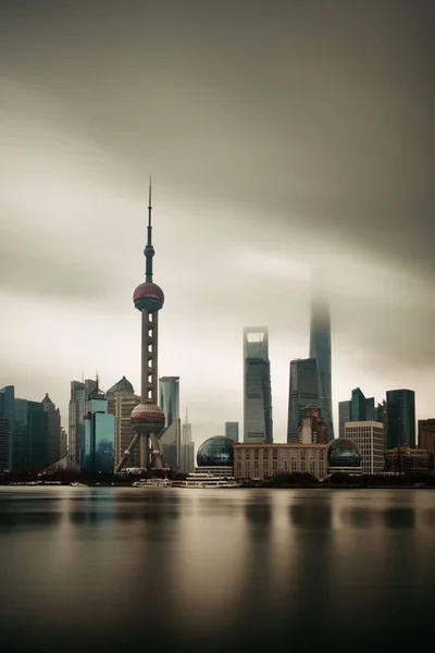 Shanghai Stad Skyline Uitzicht Met Bewolkte Hemel Water Reflecties China — Stockfoto