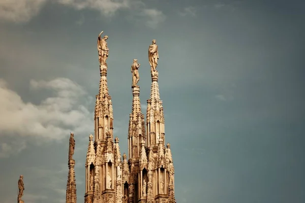 Statua Cima Duomo Nel Centro Milano — Foto Stock