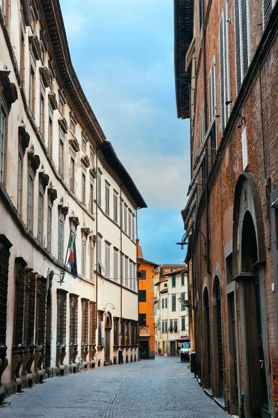 イタリアのルッカ通りの景色 — ストック写真