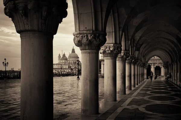 Igreja Veneza Santa Maria Della Saudação Com Colunas Itália — Fotografia de Stock