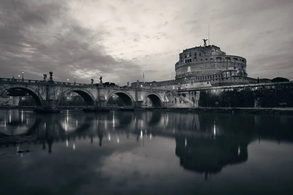 Castel Sant Angelo Italien Rom Natten Över Tiberfloden Med Eftertanke — Stockfoto