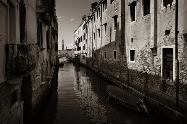 Clocher Parmi Les Bâtiments Historiques Venise Italie — Photo