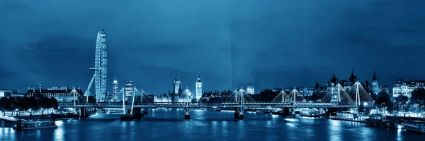 Thames Nehri Gece Londra Kentsel Mimari Ile — Stok fotoğraf