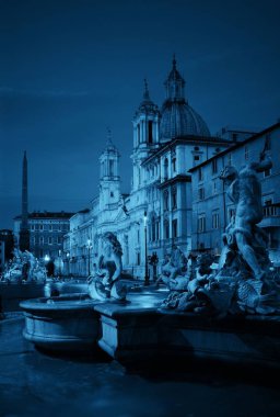  İtalya, Roma 'daki Piazza Navona' da Neptün Çeşmesi.