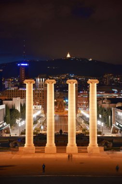 Placa Espanya Panoramik Manzarası Barselona İspanya 'da alacakaranlıkta