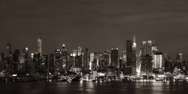 Manhattan şehir merkezi gökdelenleri ve New York City gökdelenleri gece gökdelenleri