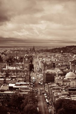 Edinburgh şehrinin ufuk çizgisi Calton Hill 'den görülüyor. Birleşik Krallık.