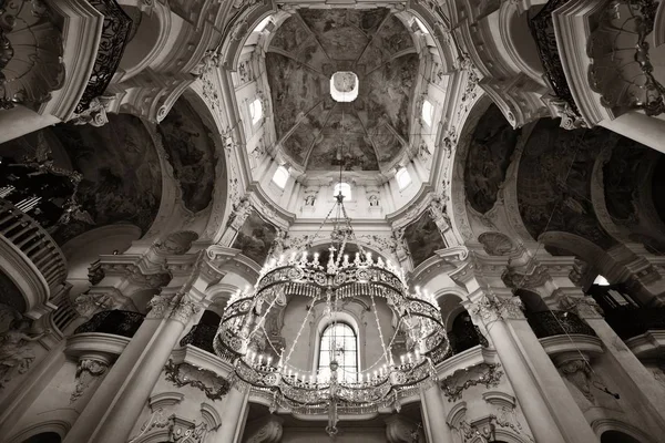 Внутрішній Вигляд Церкви Празі — стокове фото