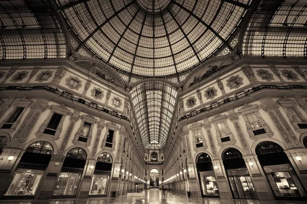 Galleria Vittorio Emanuele Nákupní Centrum Interiér Miláně Černá Bílá Itálie — Stock fotografie