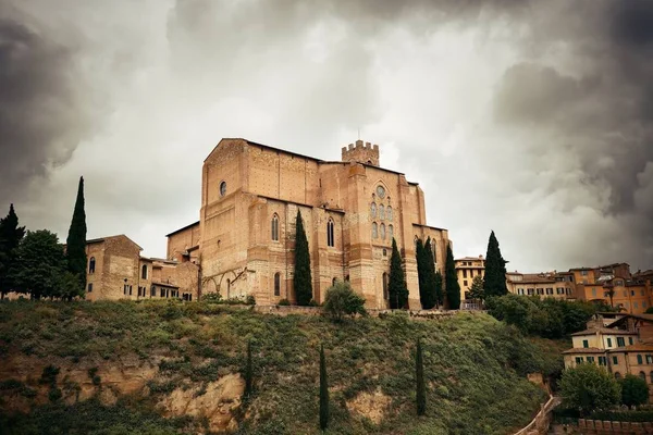 Bazylika San Domenico Starym Średniowiecznym Mieście Siena Włoszech — Zdjęcie stockowe