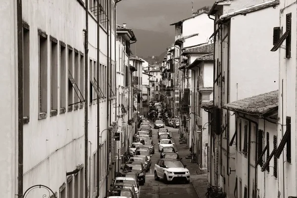 Vista Rua Lucca Com Carros Itália — Fotografia de Stock