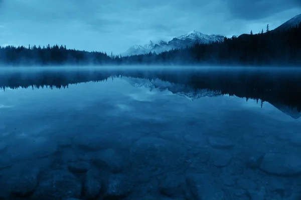 Lago Herbert Con Niebla Matutina Montaña Glaciar Nieve — Foto de Stock