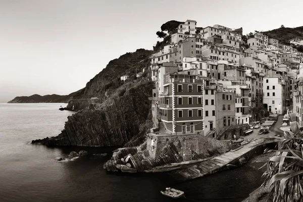 Riomaggiore Widok Nabrzeże Budynków Czarno Białe Cinque Terre Włochy — Zdjęcie stockowe
