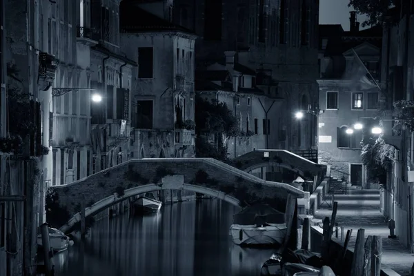 Venezia Vista Canale Notte Con Ponte Edifici Storici Italia — Foto Stock