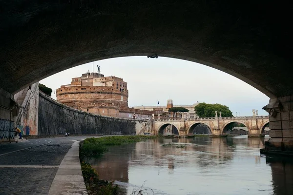 Замок Сан Анджело Италии Рим Мост Через Реку Тибр Мостом — стоковое фото