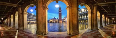Piazza San Marco koridor gece panorama görünüm