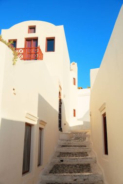 Santorini Adası sokak görünümü