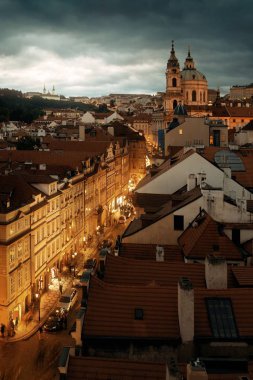 Prag manzarası çatı görünümü kubbe