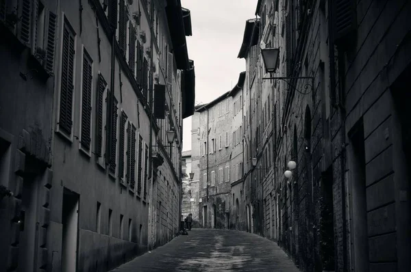 Mening van de straat van Siena — Stockfoto