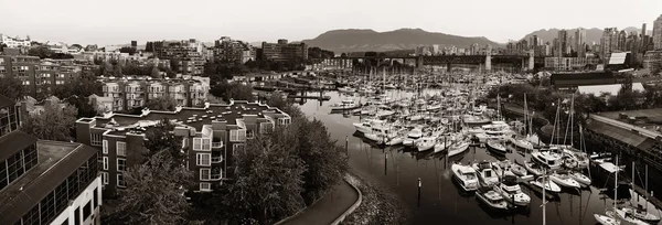 Vista para o porto de Vancouver — Fotografia de Stock