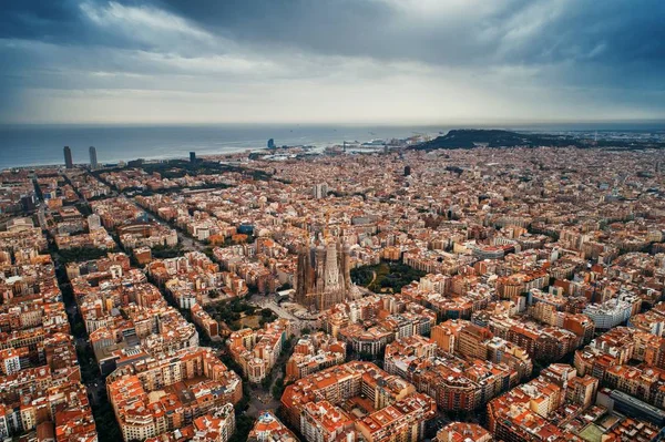 Барселона skyline пташиного польоту — стокове фото