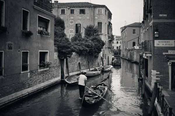 Venezianische Kanalgondel — Stockfoto