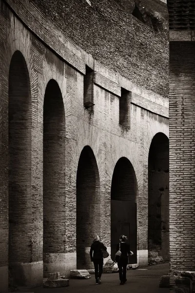 Colosseum Roomassa — kuvapankkivalokuva
