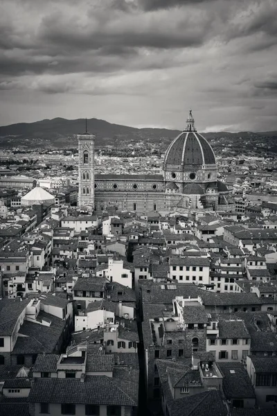 Duomo Santa Maria Del Fiore kule Arnolfo adlı Palazzo Vec üzerinden — Stok fotoğraf