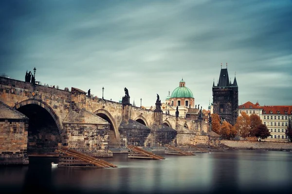 Prague skyline and bridge — Stock Photo, Image