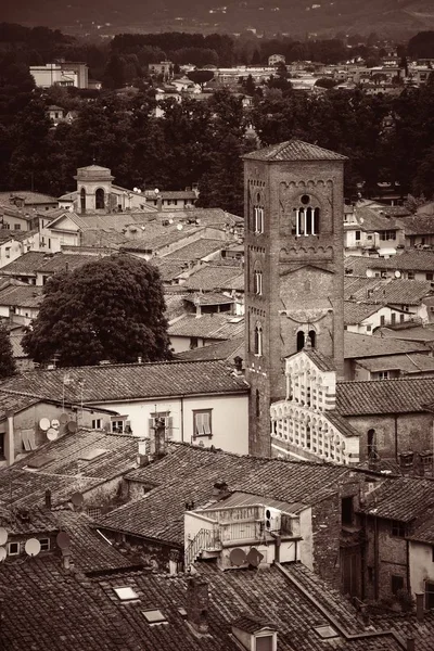 Wieża zegarowa w Lucca — Zdjęcie stockowe
