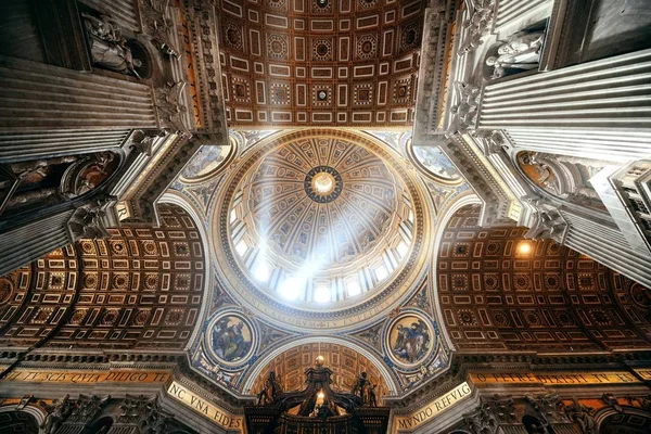 St. Peter's Basiliek interieur — Stockfoto