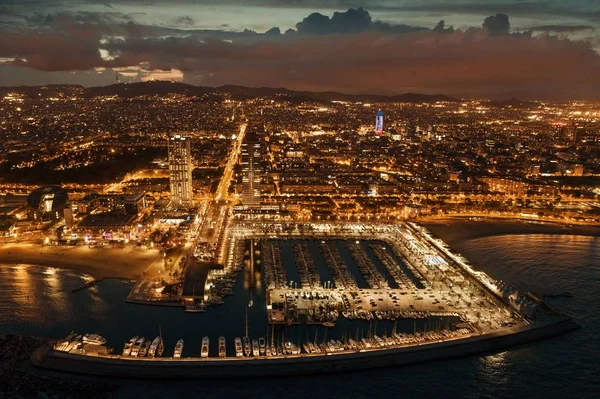 Barcelona kust nacht — Stockfoto