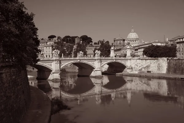 Río Tíber Roma —  Fotos de Stock