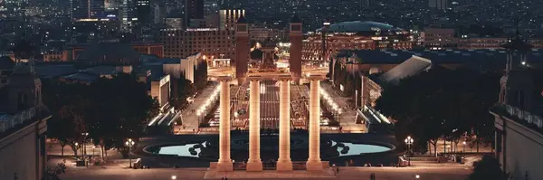 Placa espanya dämmerung in barcelona — Stockfoto